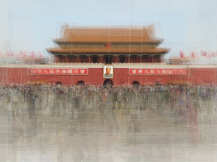 Corinne Vionnet Tiananmen Square 695x521 Take a trip round the world in the company of hundreds of tourist ghosts